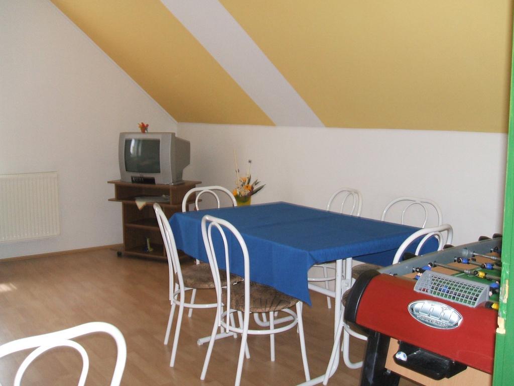 Feherszeker Apartmanok Abádszalók Chambre photo