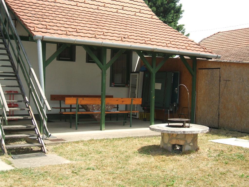 Feherszeker Apartmanok Abádszalók Extérieur photo