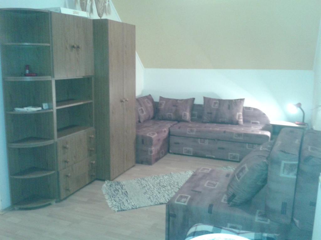 Feherszeker Apartmanok Abádszalók Chambre photo